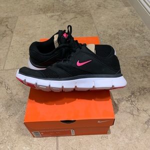 Nike Flex Experience RN 3 - never worn, in box!